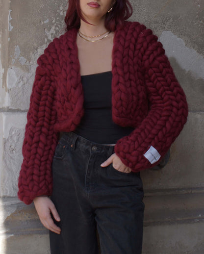 CROPPED CARDIGAN BOLD - BORDEAUX